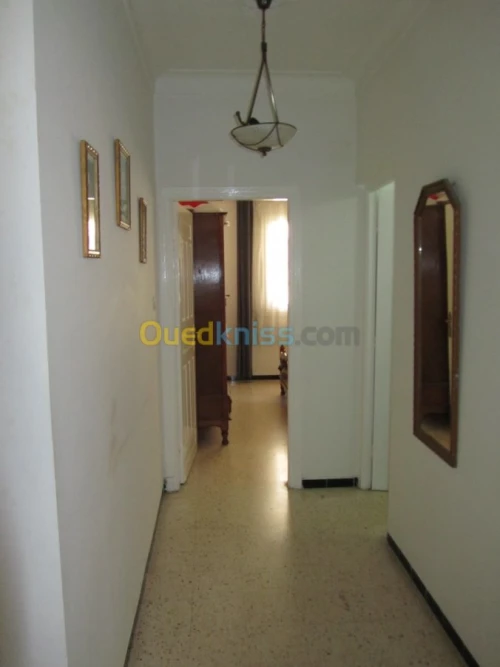 Location vacances Niveau De Villa F3 Alger Dely brahim