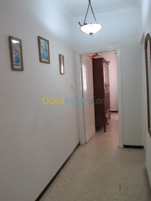 Location vacances Niveau De Villa F3 Alger Dely brahim