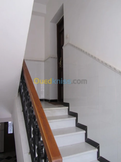 Location vacances Niveau De Villa F3 Alger Dely brahim