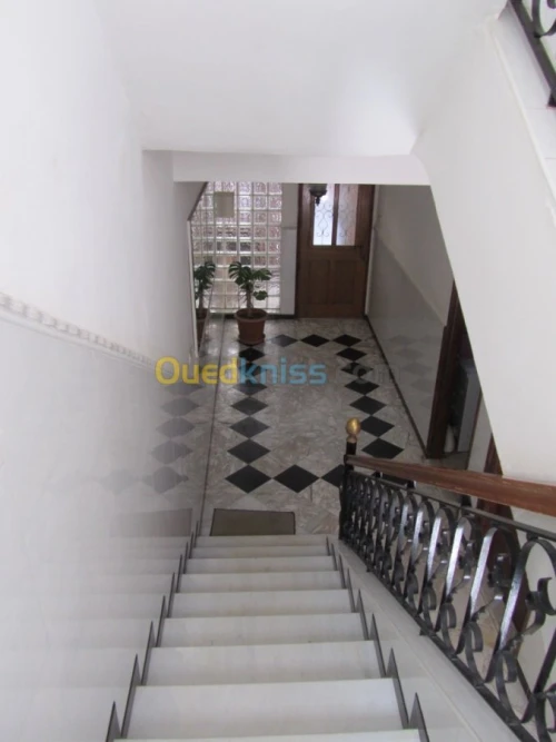 Location vacances Niveau De Villa F3 Alger Dely brahim