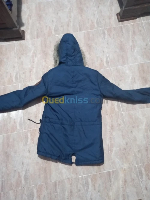 VESTE D'HIVER TAILLE M,L MADE IN TURK