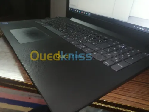 Laptop Lenovo (caba) i5 8gén 