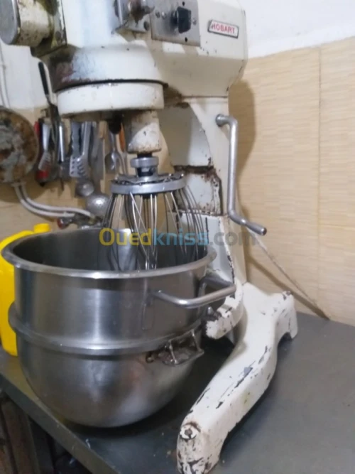 Matréal de boulangerie et pzzeria 