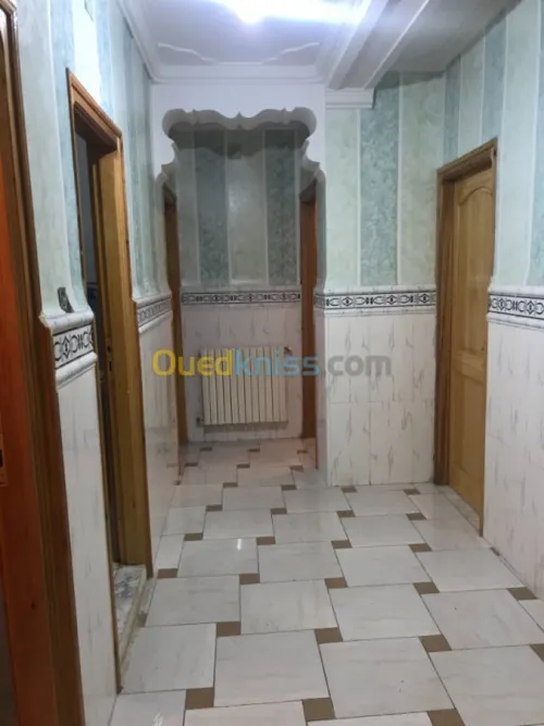 Location Appartement F4 Batna Batna