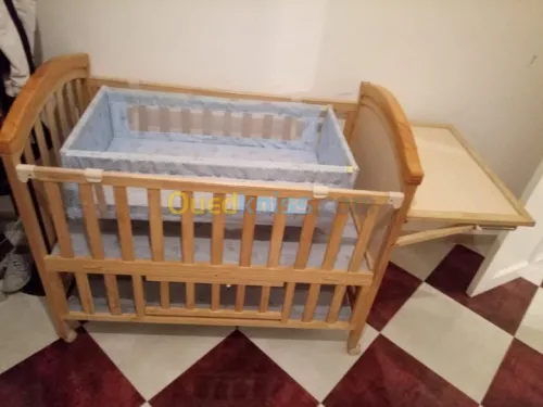 Lit pour bébé دوح أطفال