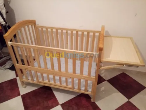 Lit pour bébé دوح أطفال