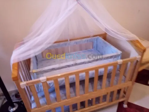 Lit pour bébé دوح أطفال