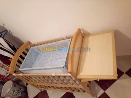 Lit pour bébé دوح أطفال