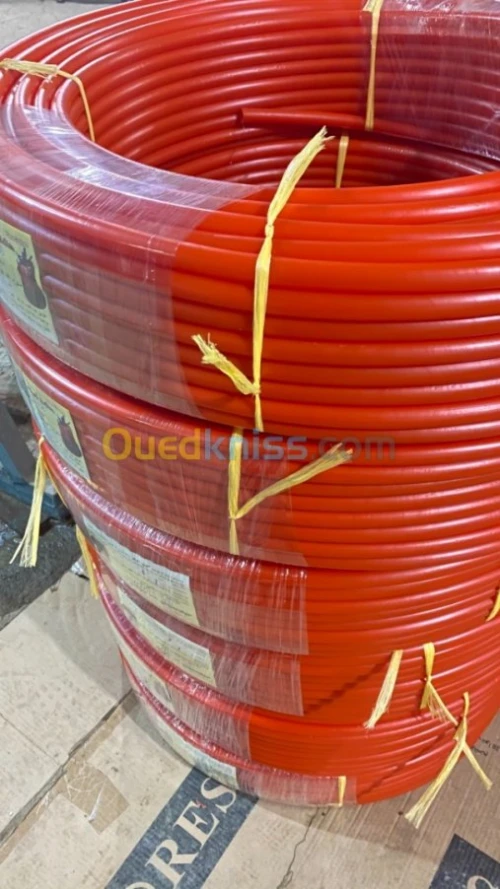 Gaine électrique orange dure et normal