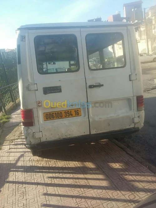 Mercedes Mb 100