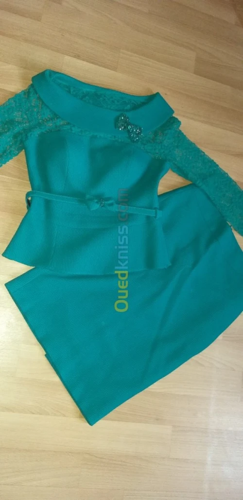 robe & tailleurs en dentelle 