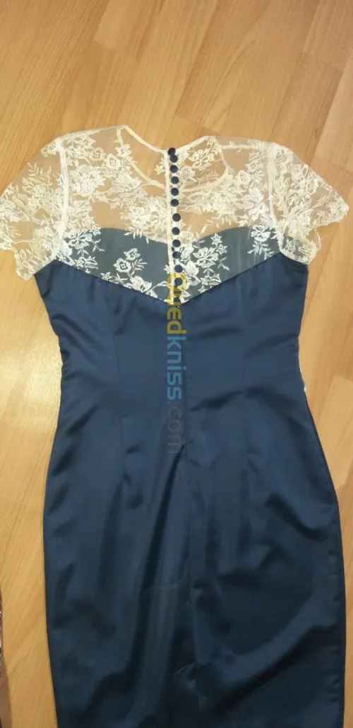 robe & tailleurs en dentelle 