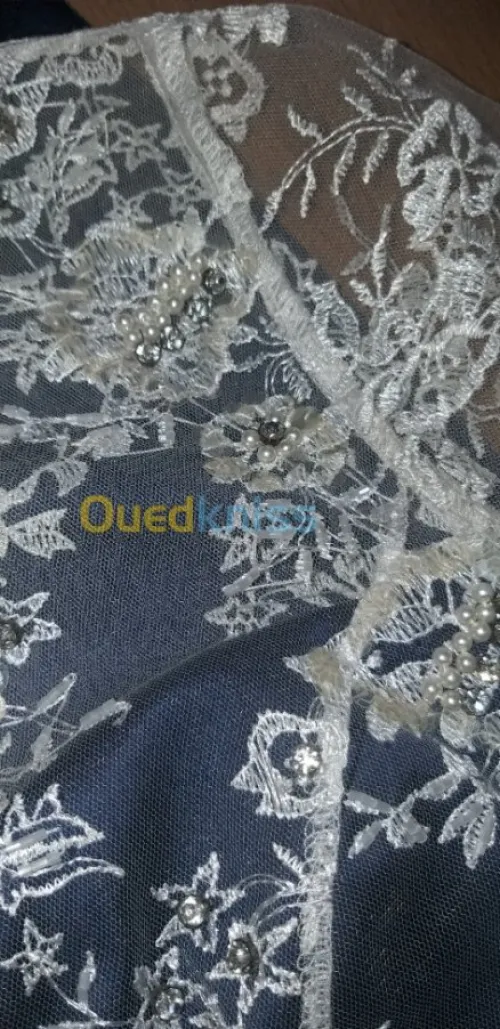 robe & tailleurs en dentelle 