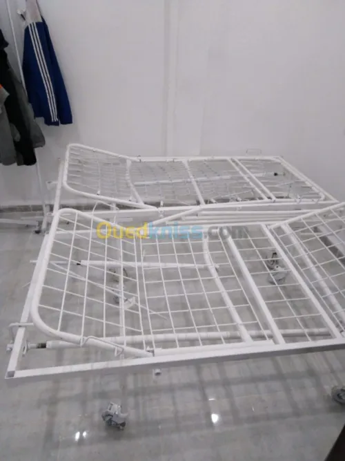Lit medical table de consultation