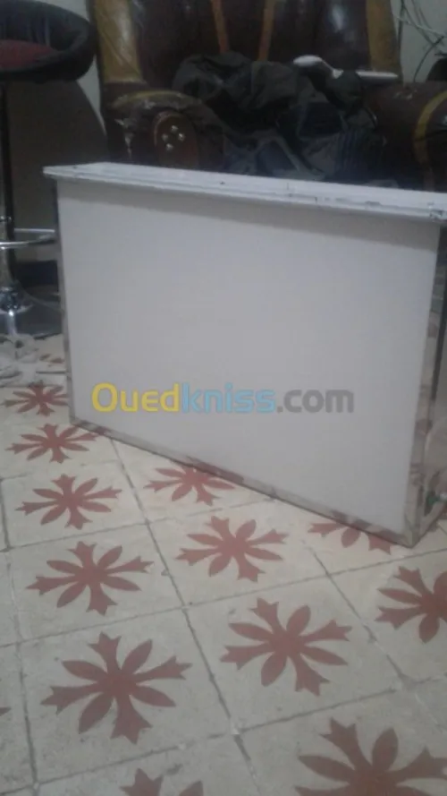 Lit medical table de consultation