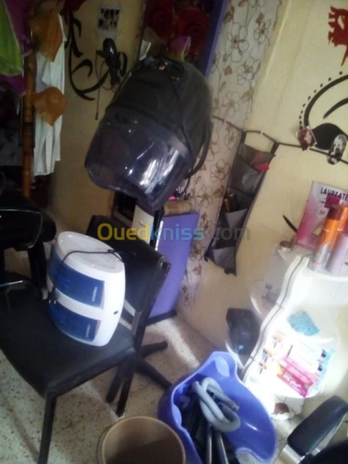 Matériel de coiffure pour dame 
