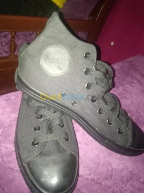 Converse noire ALL STAR pointure 43