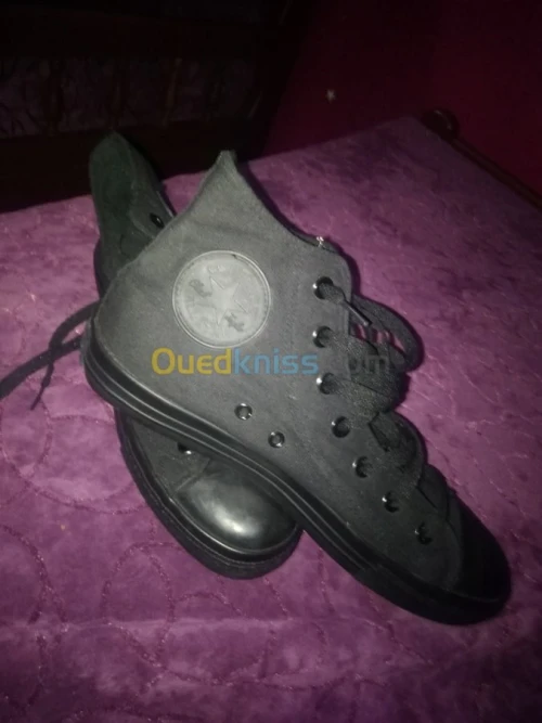 Converse noire ALL STAR pointure 43