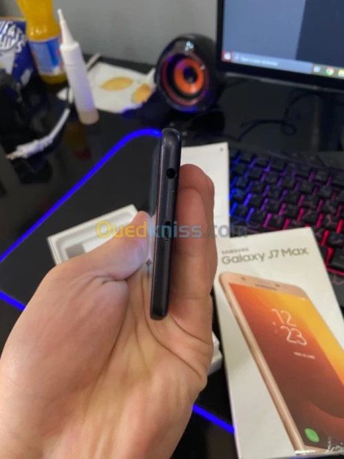 Samsung Galaxy J7 Max