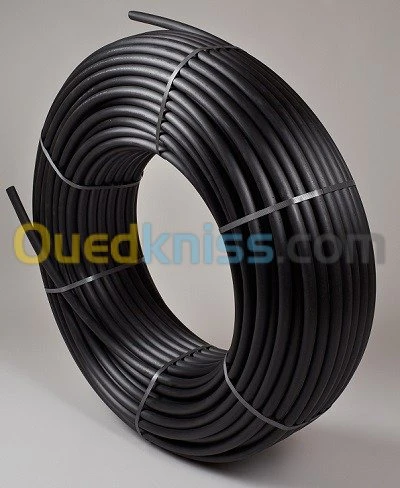 Tuyau goutte a goutte (d'irrigation).