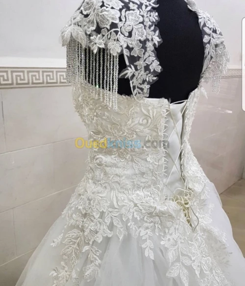 Location Robe blanche