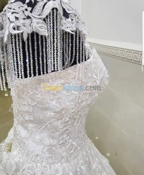 Location Robe blanche