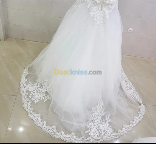 Location Robe blanche