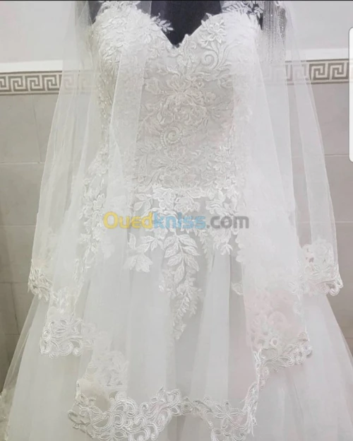 Location Robe blanche