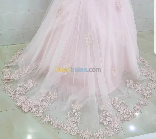 Location Robe rose