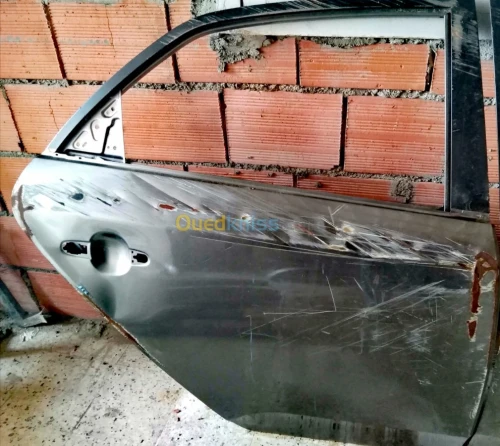 Carrosserie kia cerato 2011