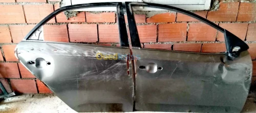 Carrosserie kia cerato 2011
