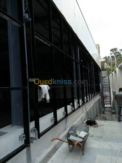 Revêtement faces mur rideau alucobond