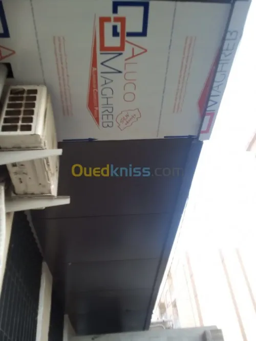 Revêtement faces mur rideau alucobond