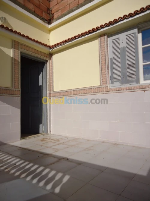 Vente Niveau De Villa F3 Oran Marsat el hadjadj
