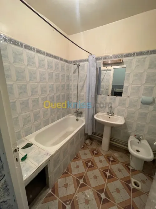 Location Appartement F5 Alger Bab ezzouar