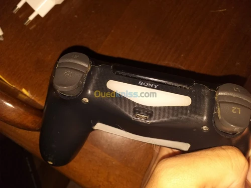 Ps4 slim 500Go 