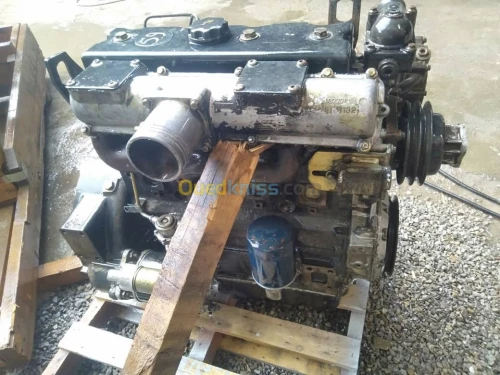 LOT À VENDRE COMPLET OU PAR UNITÉ 