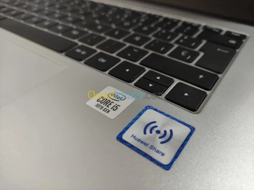 HUAWEI 15 MATEBOOK D i5 10ém 8G 256SSD