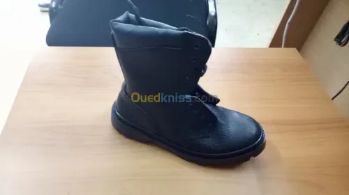 tenue de gardiennage+tout equipement
