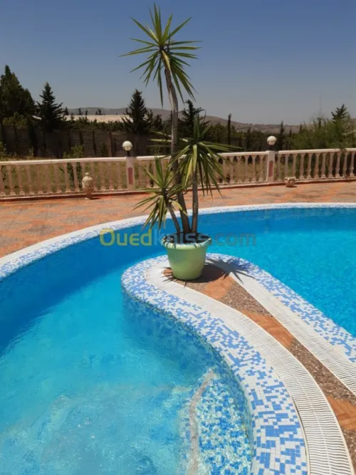 PISCINES Construction & réalisation