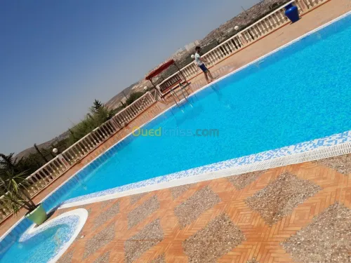 PISCINES Construction & réalisation