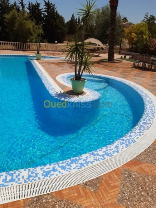 PISCINES Construction & réalisation