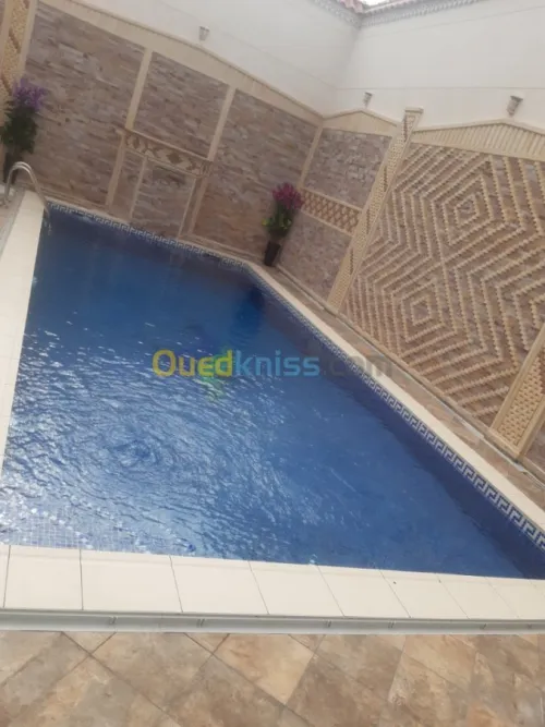 PISCINES Construction & réalisation