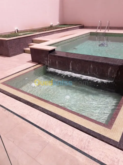 PISCINES Construction & réalisation