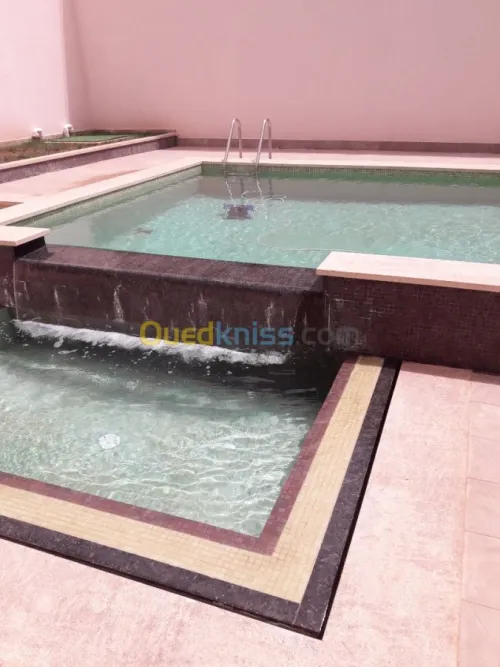 PISCINES Construction & réalisation