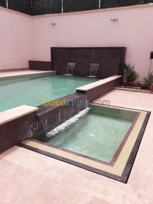 PISCINES Construction & réalisation