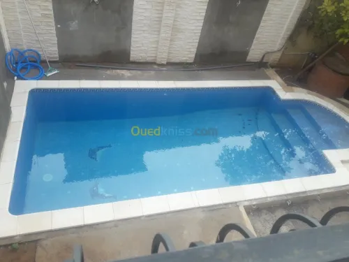 PISCINES Construction & réalisation