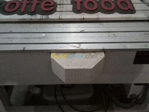 CNC ROUTER WOODWORKER (fraiseuse )