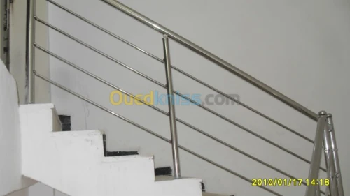 verre et rampe d’escalier en inox