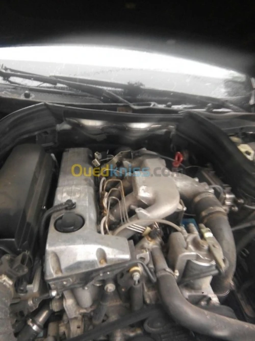 Mercedes Benz CLK 2010 GLK Rakb moteur 5 ligne 